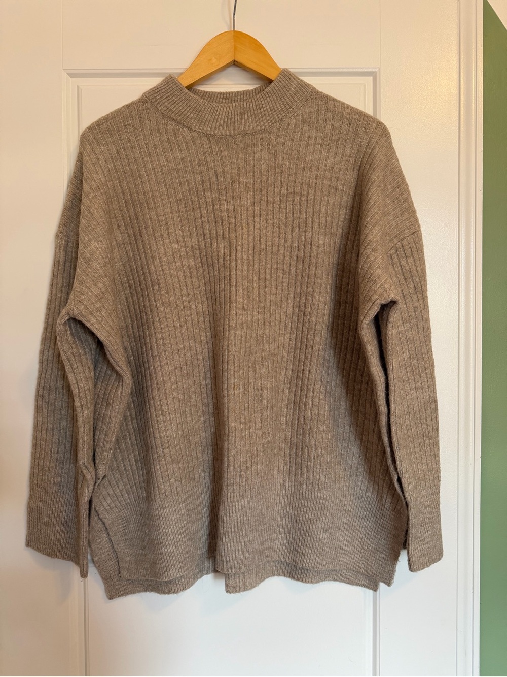 H&M Women's Oversized Ribbed Turtleneck Sweater - Taupe